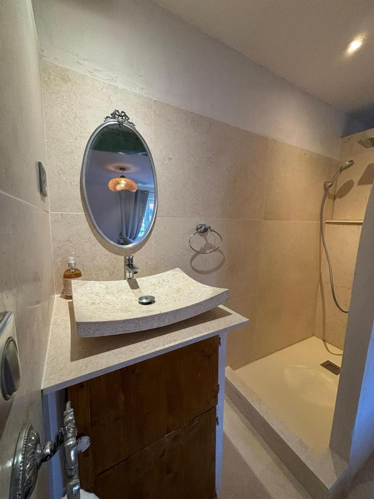 Apartment Lumineux Intra-muros Au Calme